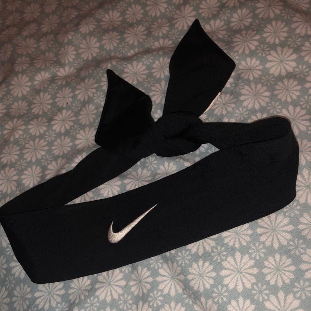 Nike headband